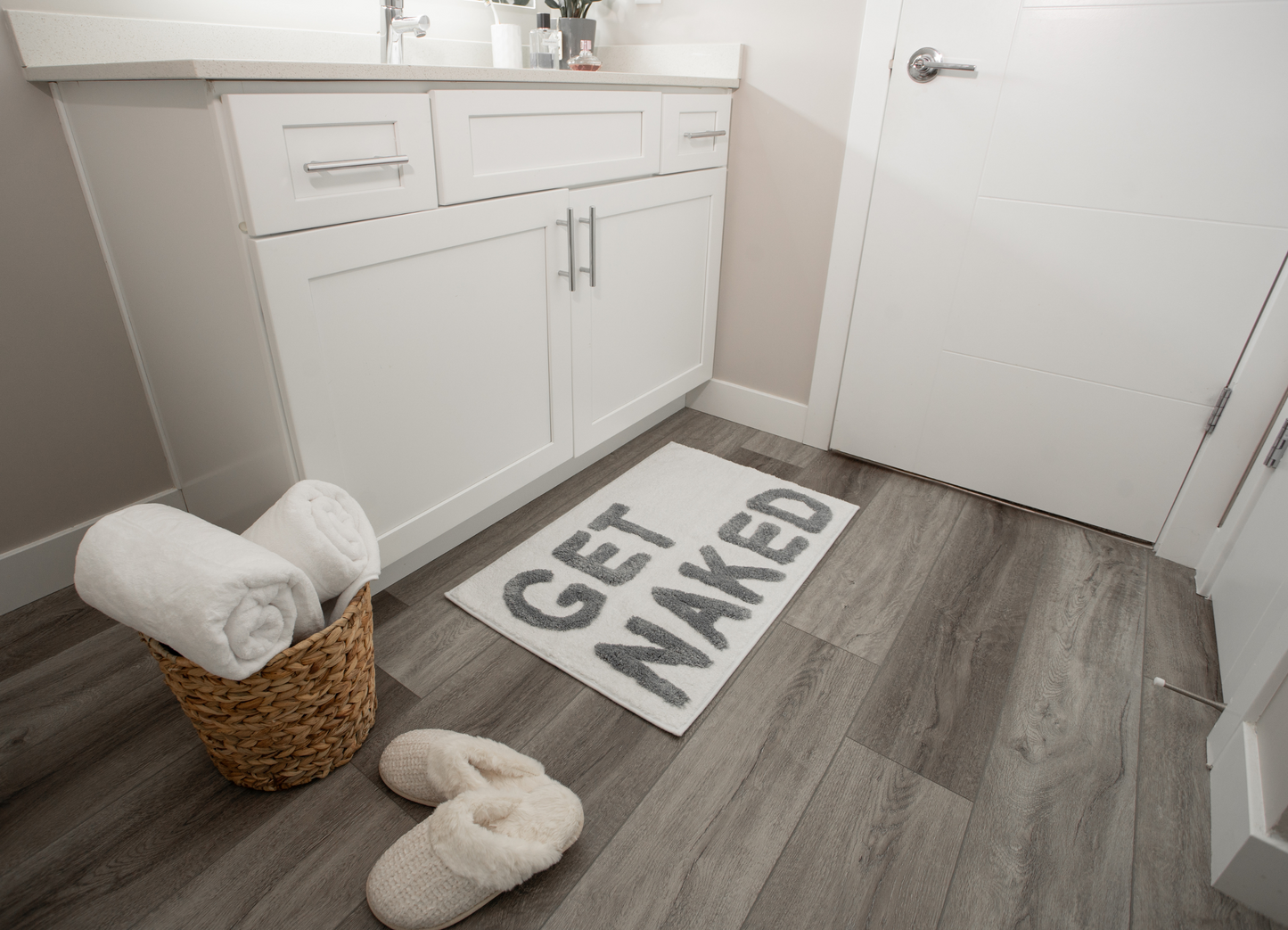 Get naked bathroom decor