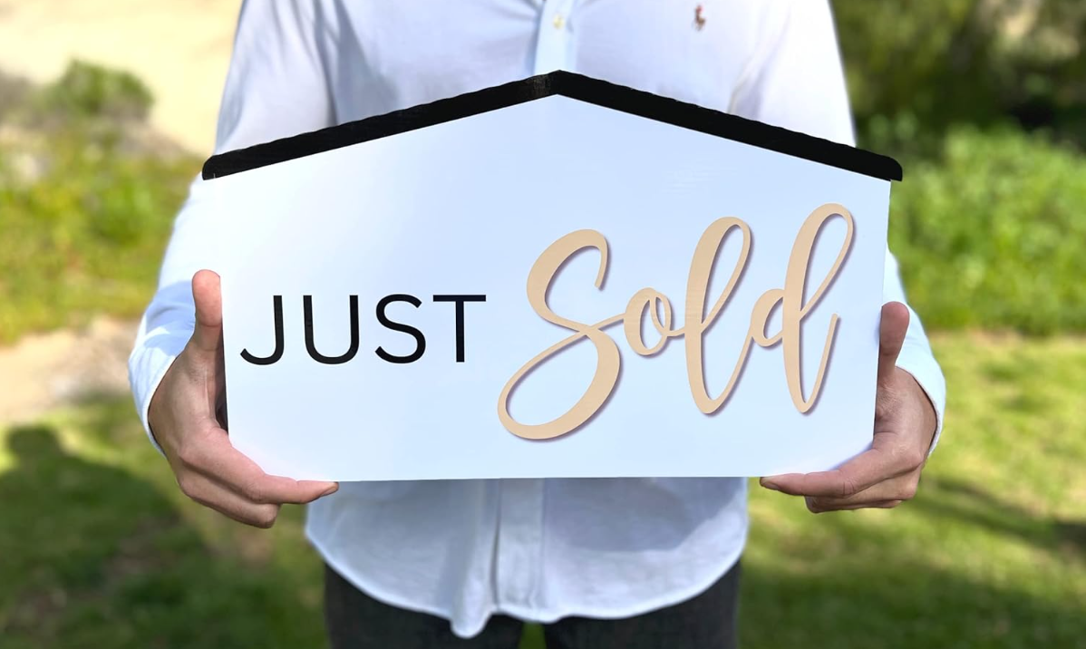 Professional Team Bundle – 10 Signature Sold Signs